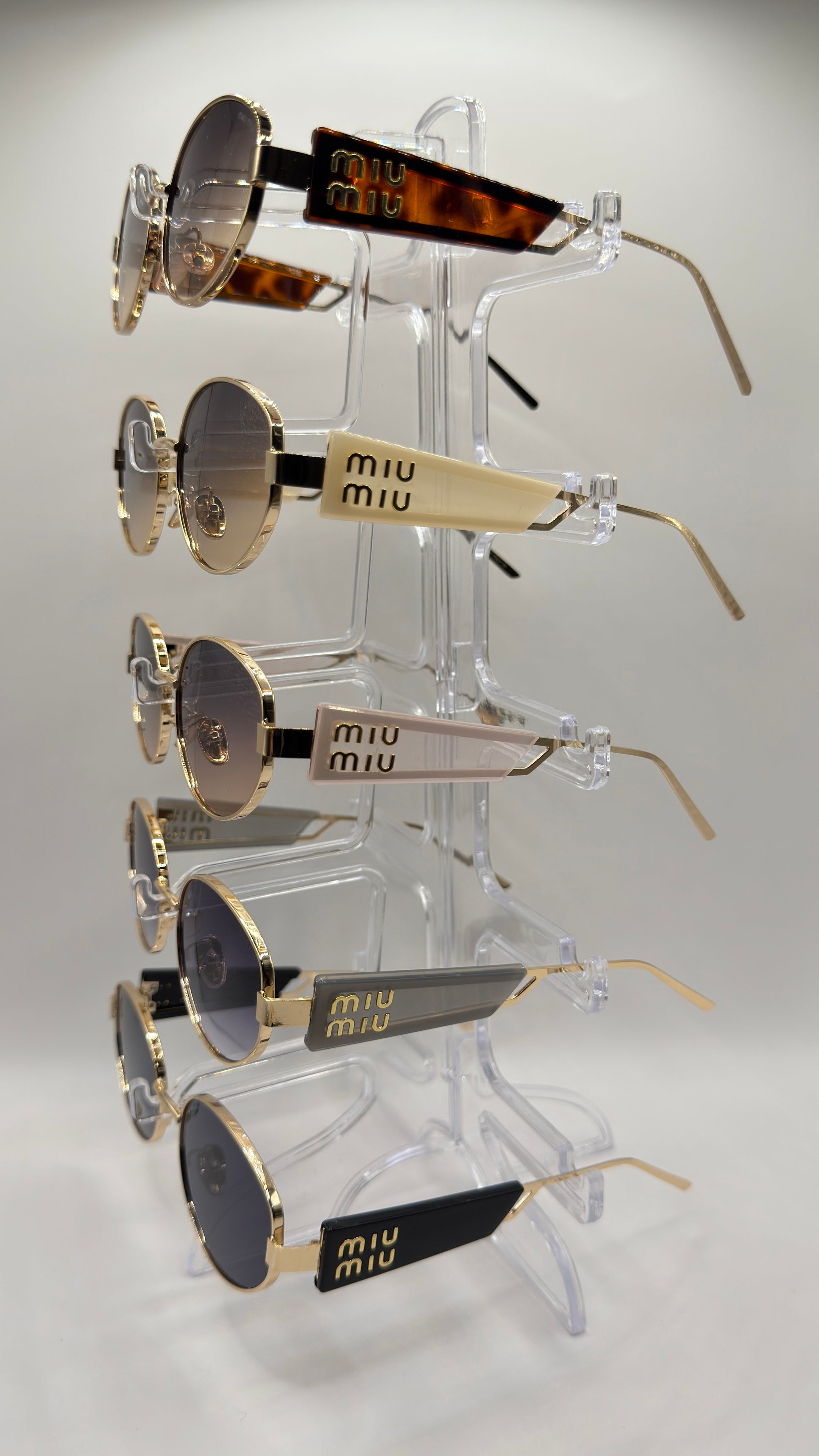 L Élegance Signature : Miu Miu Oval