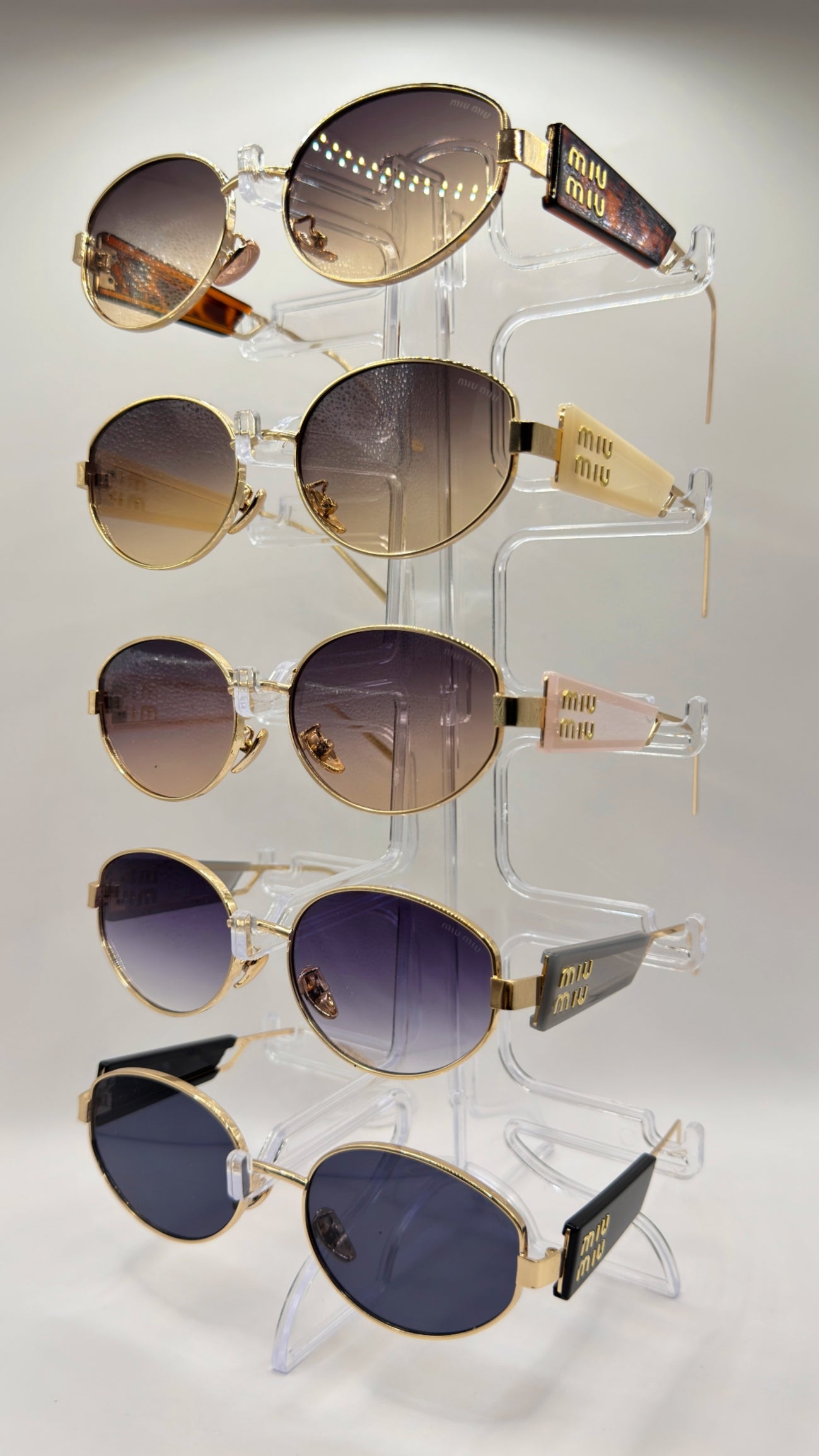 L Élegance Signature : Miu Miu Oval